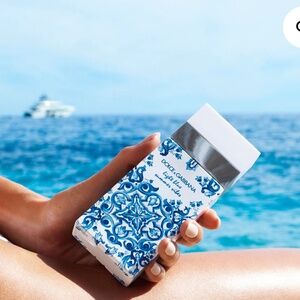 Dolce & Gabanna Light Blue “Summer Vibes”
1.7 oz
